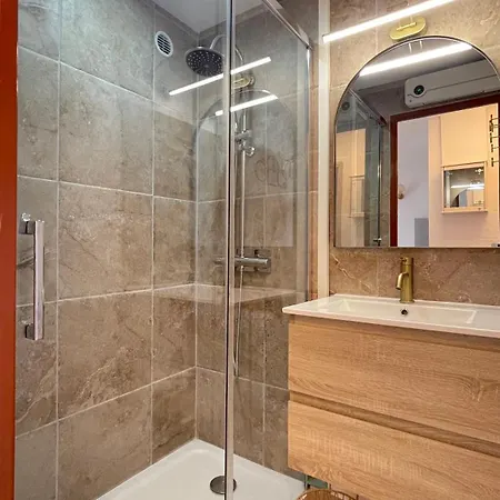 Apartmán Rez-de-jardin Pinede Piscine Clim Proche Village Naturiste 230 *