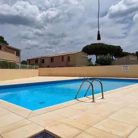 Rez-de-jardin Pinede Piscine Clim Proche Village Naturiste Apartman