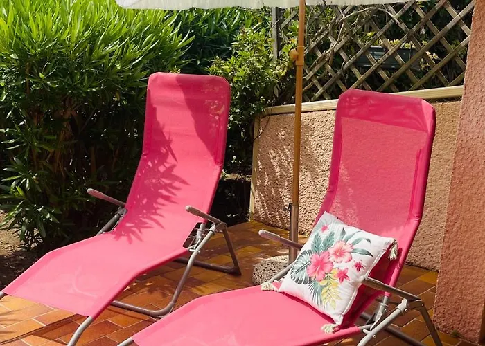 Rez-de-jardin Pinède Piscine Clim Proche Village Naturiste *