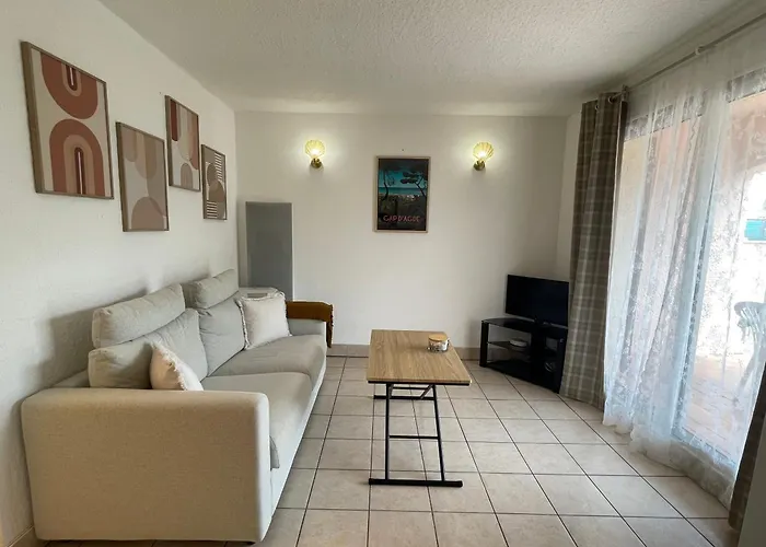 Rez-de-jardin Pinede Piscine Clim Proche Village Naturiste 230 아파트 *